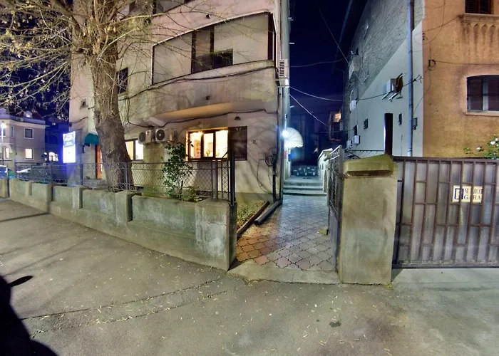 Nicole\'S Apartment