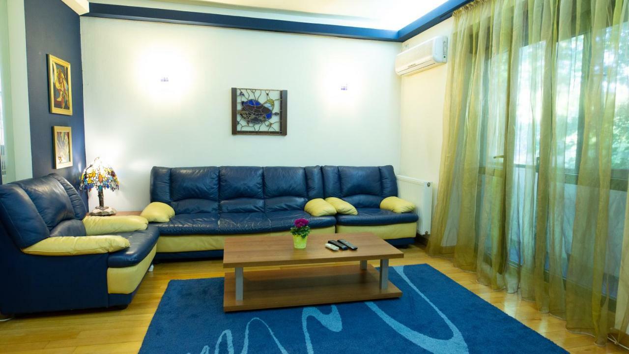 Nicole's Bucarest